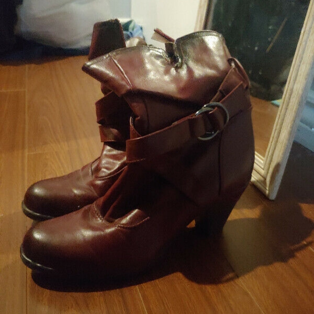 Red Zip up boots